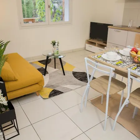 Comfort Needed - Appartement Confortable Et Calme * アルビ